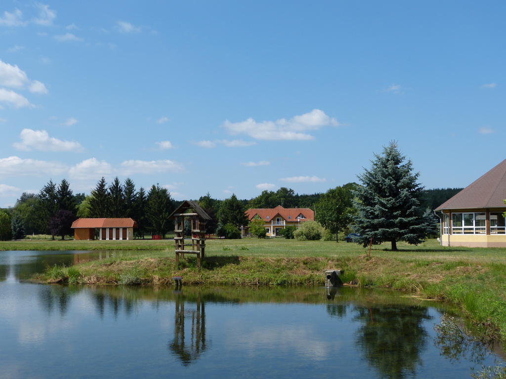 To Panzio Orseg Bajansenye Bed & Breakfast Exterior photo